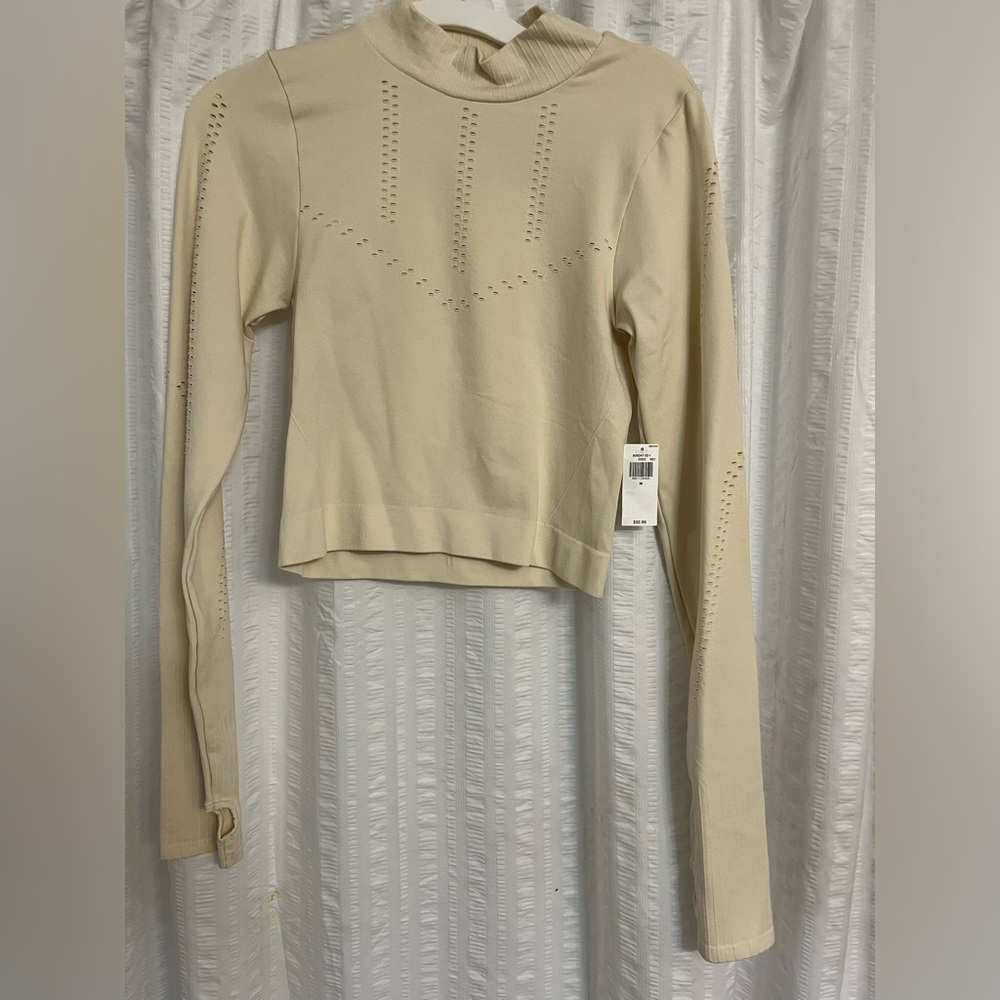 Long sleeve short top size medium